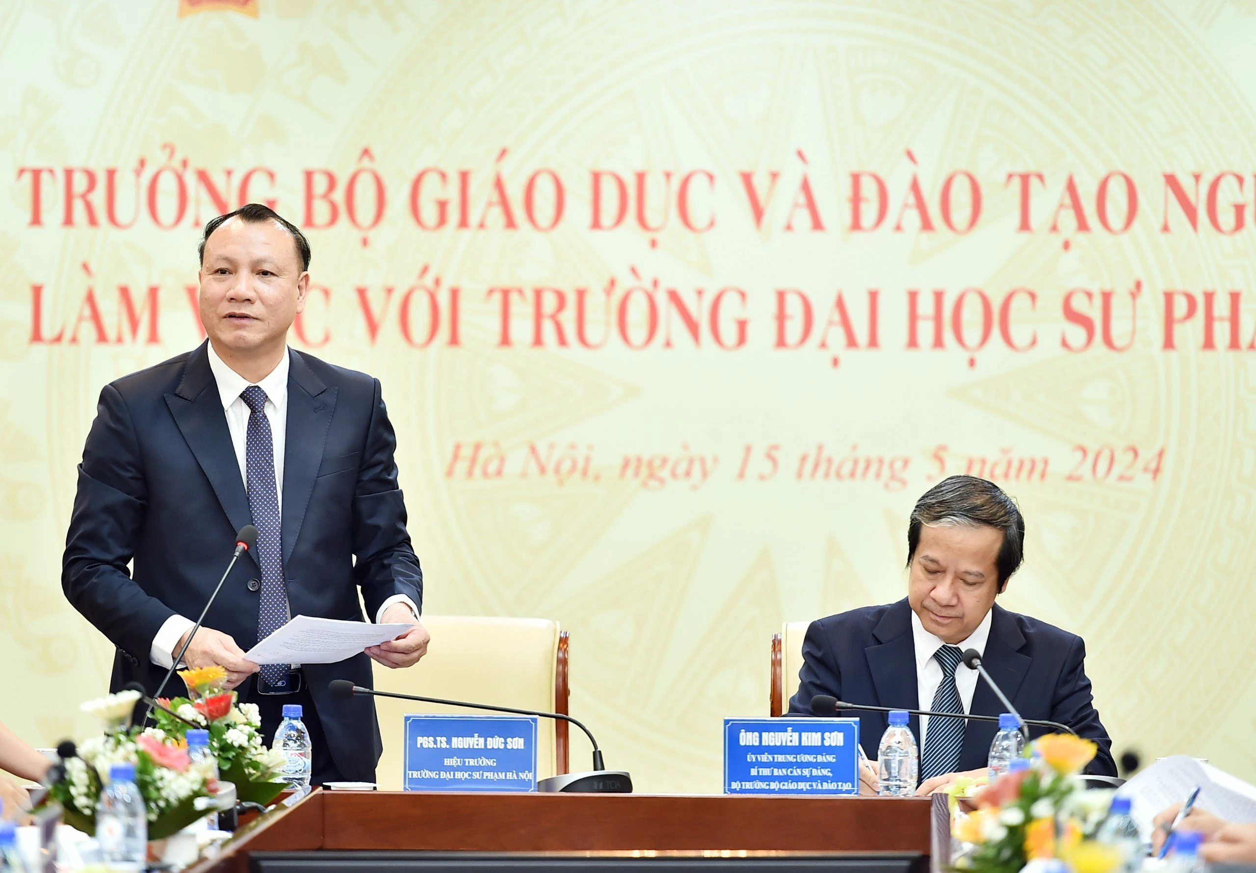 PGS.TS. Nguyễn Đức Sơn, Hiệu trưởng Trường ĐH Sư phạm Hà Nội phát biểu tại buổi làm việc. PGS.TS. Nguyễn Đức Sơn, Hiệu trưởng Trường ĐH Sư phạm Hà Nội phát biểu tại buổi làm việc.