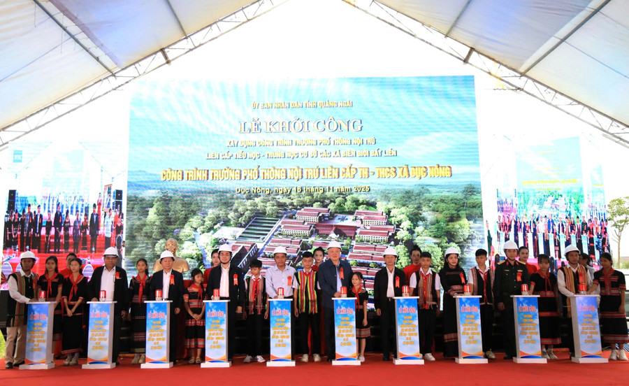 Khởi công xây dựng Trường phổ thông nội trú liên cấp Tiểu học và THCS tại xã biên giới Dục Nông. z7229538793984-55242854b88fc034a077dc49d09da9da.jpg