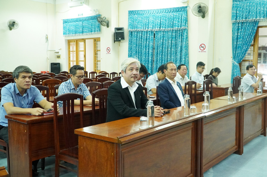 Các đại biểu tham dự buổi tiếp nhận. dsc05067.jpg