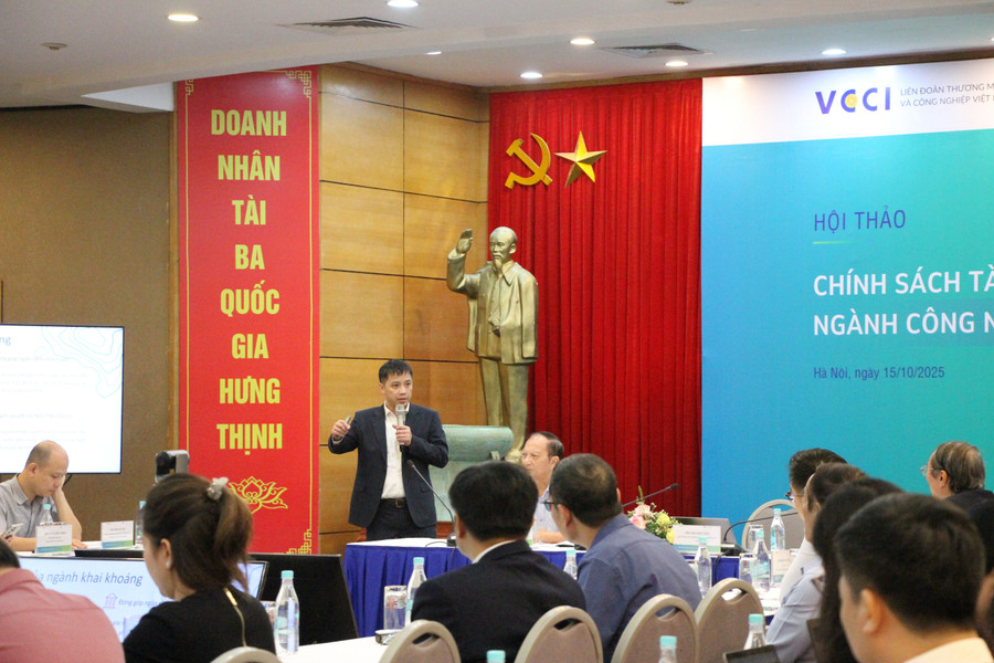 ong-dau-anh-tuan-pho-tong-thu-ky-truong-ban-phap-che-vcci-phat-bieu-khai-mac-hoi-thao.jpg