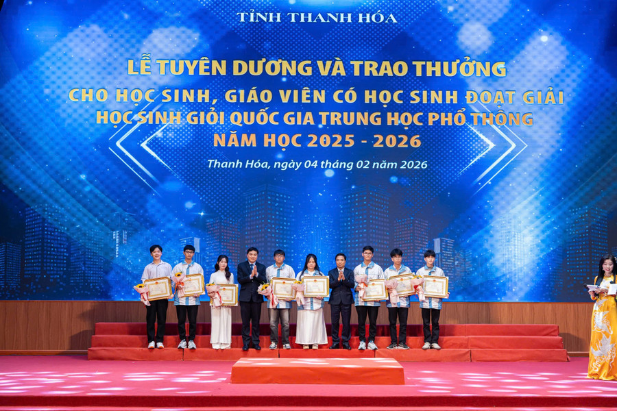 anh-6-trao.jpg