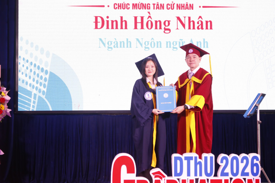 Tân MM88dangnhap cá cược bóng đá, lô đề, bắn cá nhận bằng MM88dangnhap nhà cái World Cup 2026 hệ vừa làm vừa học. mg-5305.jpg