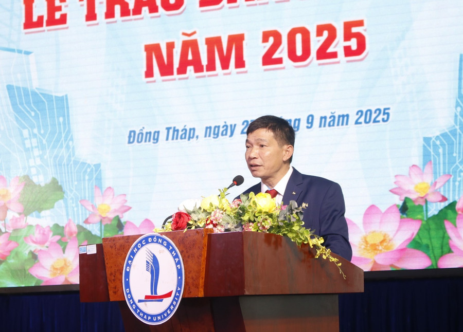 PGS.TS Hồ Sỹ Thắng, Phó Hiệu trưởng Trường MM888 bảo mật tuyệt đối Đồng Tháp phát biểu tại buổi lễ. anh-3.jpg