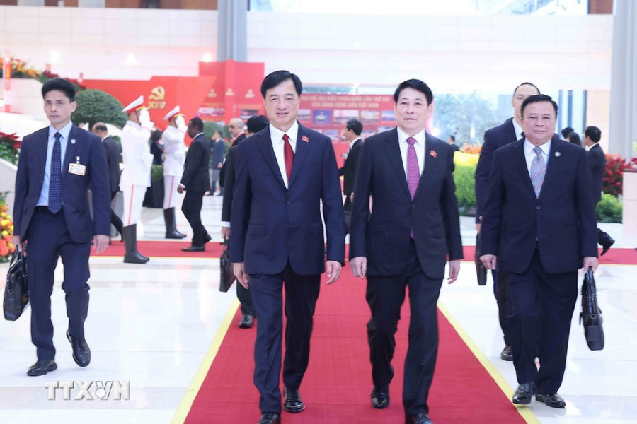 Chủ tịch nước Lương Cường và Bí thư Thành ủy Hà Nội Nguyễn Duy Ngọc đến dự khai mạc 2MM88.com trò chơi casino và slot. Ảnh: TTXVN
