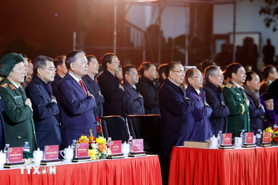 Tổng Bí thư Tô Lâm dự chương trình kỷ niệm Bác Hồ về nước tại Cao Bằng. Ảnh: TTXVN