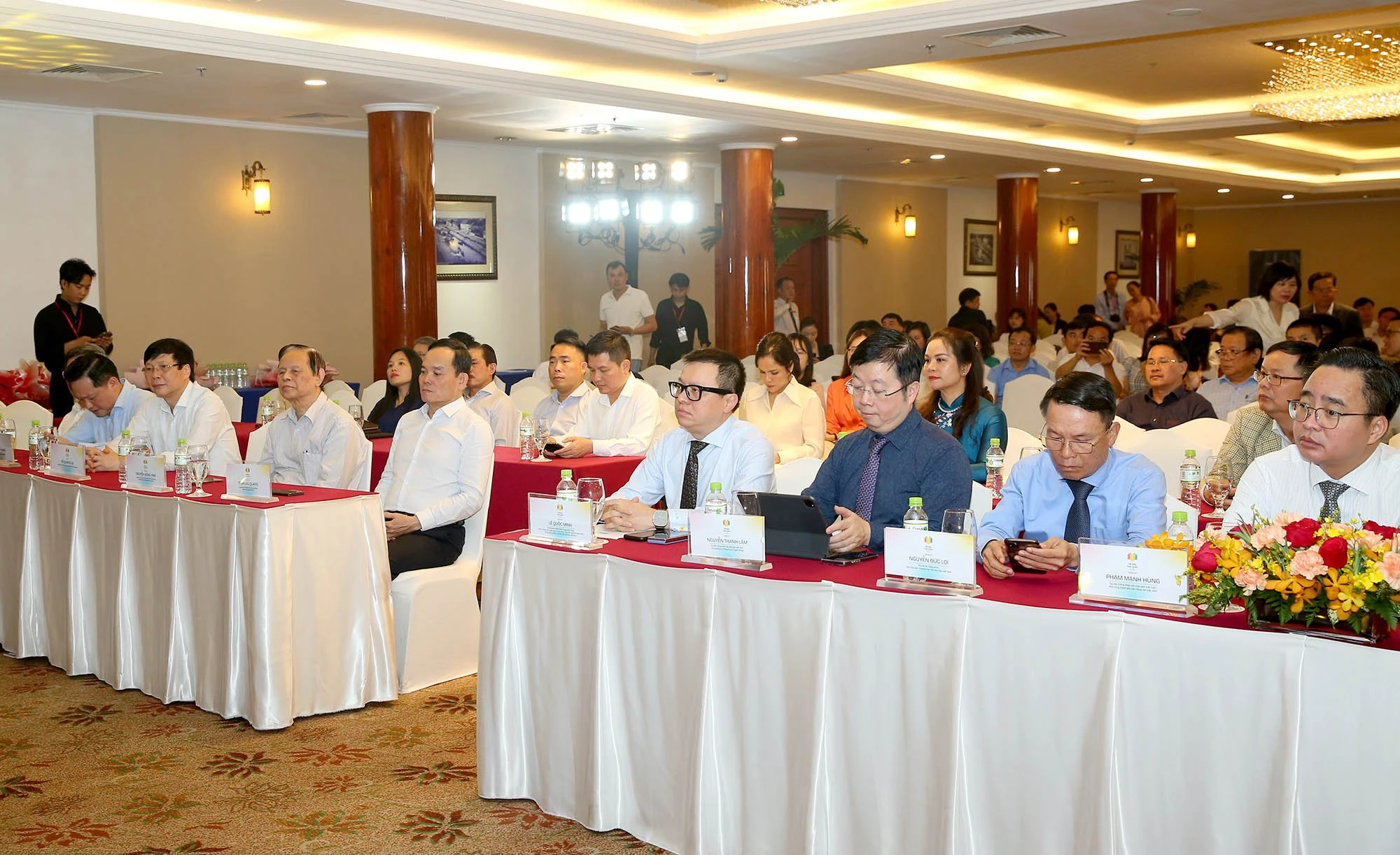 Các đại biểu dự lễ bế mạc Diễn đàn Báo chí toàn quốc năm 2024. (Ảnh: H.P)
