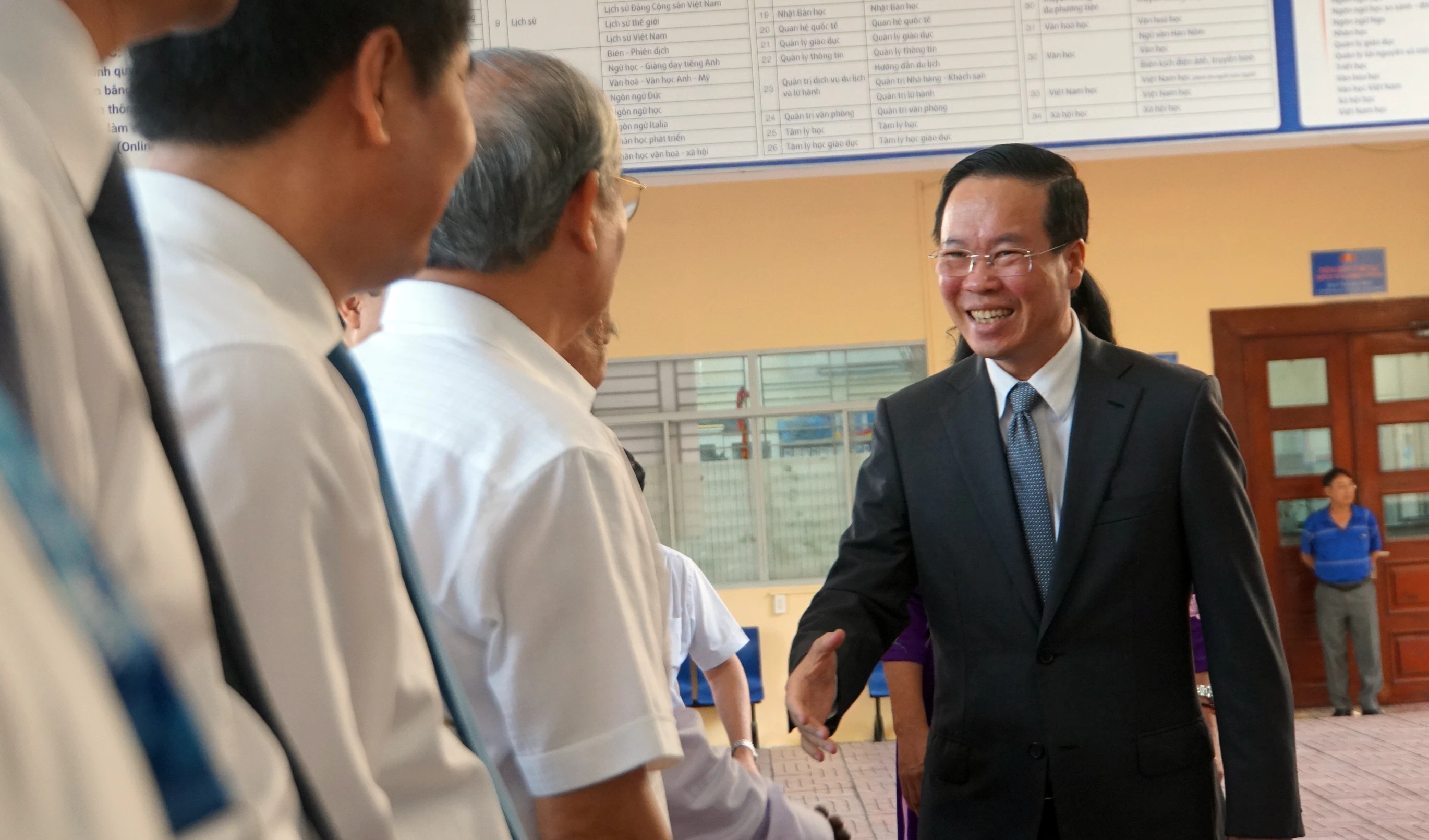 Chủ tịch nước Võ Văn Thưởng thăm và làm việc việc tại Trường MM888 bảo mật tuyệt đối Khoa học Xã hội và Nhân văn, MM888 bảo mật tuyệt đối Quốc gia TPHCM. Ảnh: Mạnh Tùng Chủ tịch nước Võ Văn Thưởng thăm và làm việc việc tại Trường MM888 bảo mật tuyệt đối Khoa học Xã hội và Nhân văn, MM888 bảo mật tuyệt đối Quốc gia TPHCM. Ảnh: Mạnh Tùng
