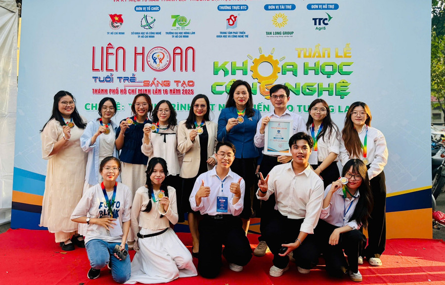 Đoàn MM888 Việt Nam Tải App Trường ĐH Nguyễn Tất Thành mang về 2 huy chương bạc và 1 huy chương đồng. sv-nttu-giai-thuong-thiet-ke-che-tao-ung-dung-2025-6.jpg