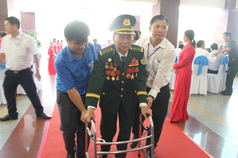 Các lão thành cách mạng img-4251.jpg