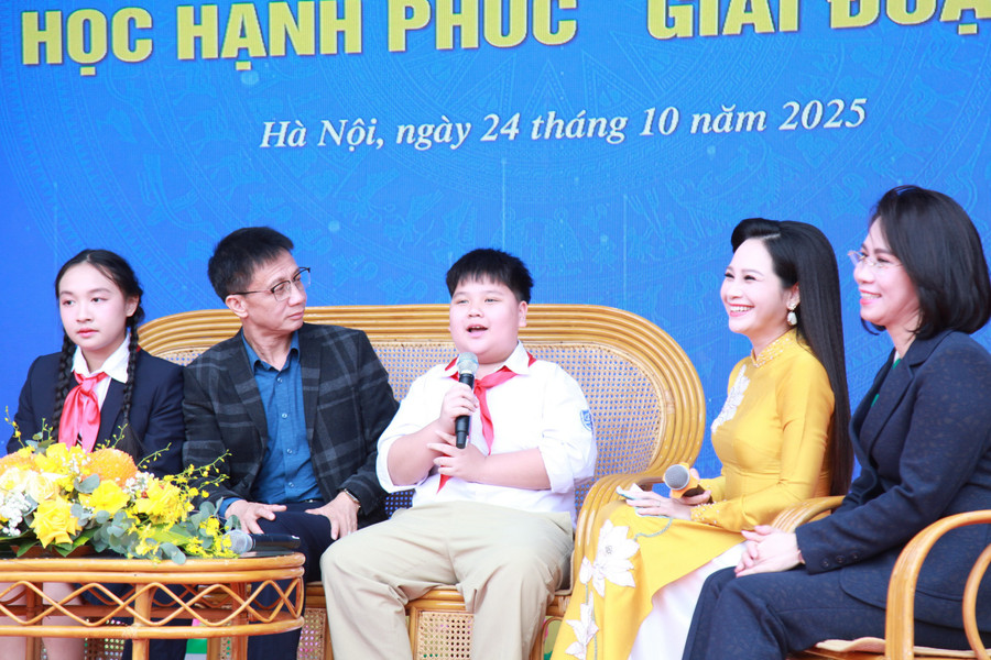 Các đại biểu dự tọa đàm trao đổi về img-0506.jpg
