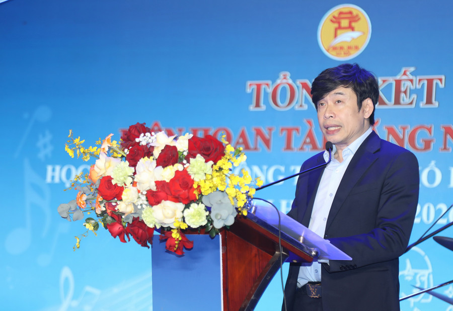 Nhạc sĩ Huy Phương đánh giá về các tiết mục dự thi. a55a0056.jpg