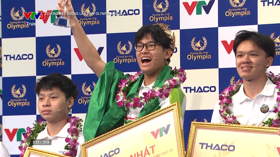 Bảo Khánh giành vòng nguyệt quế.