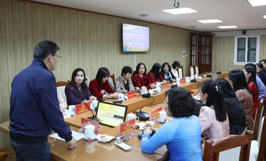 Buổi gặp mặt diễn ra ấm áp, thân tình. a55a0054.jpg