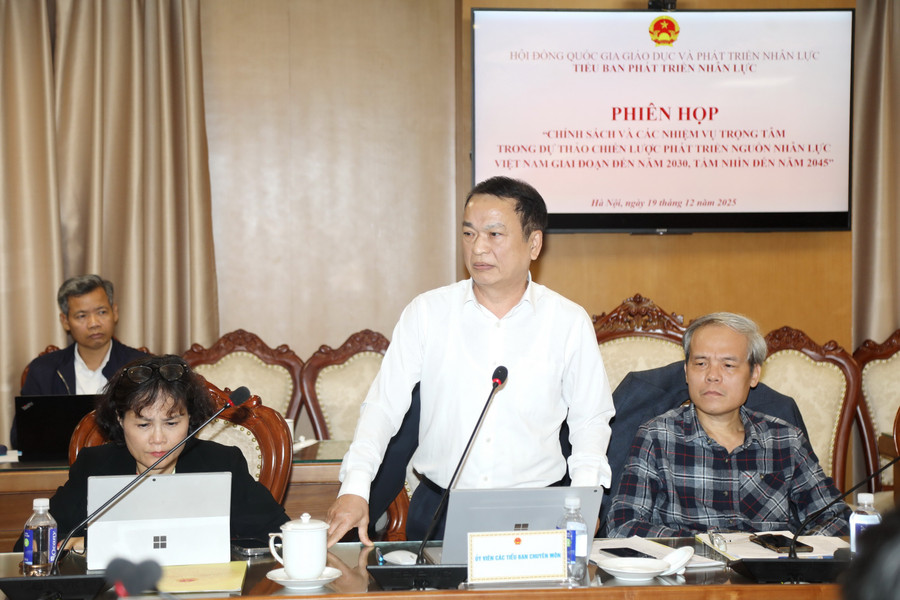 GS.TS Phạm Hồng Quang - Chủ tịch Hội đồng Giáo sư ngành Khoa học Giáo dục phát biểu. a55a0037.jpg