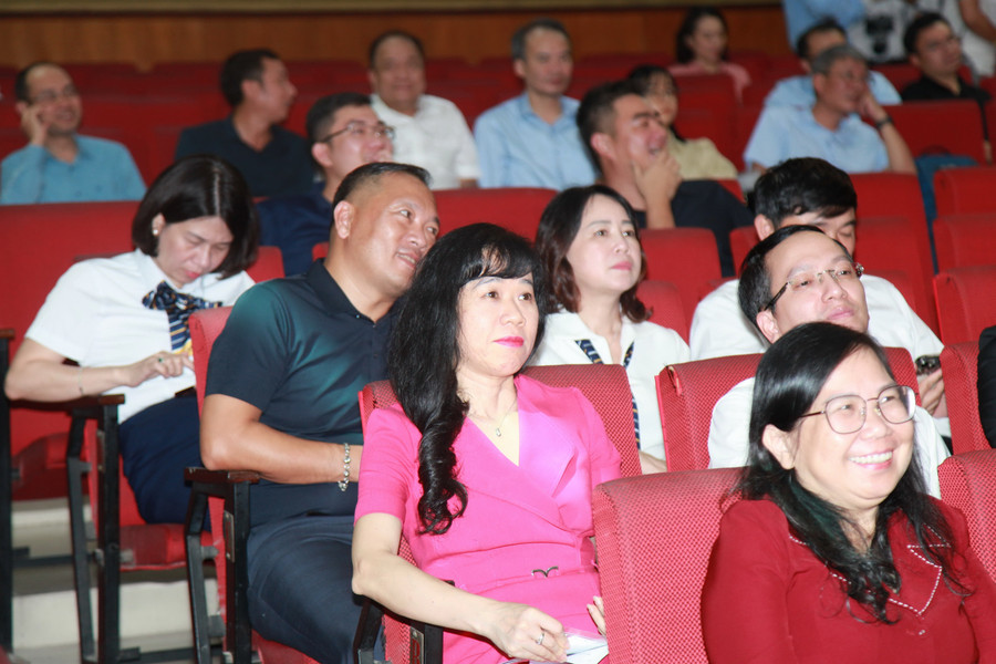 Các đại biểu dự lễ công bố. a5.jpg