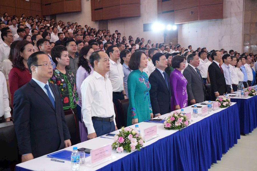 Các đại biểu dự hội nghị. dai-bieu.jpg