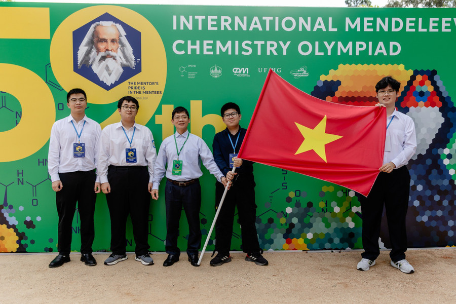 Đội tuyển Việt Nam tham dự Olympic Hóa học quốc tế Mendeleev năm 2025. 496073827-719138853796981-8292610487413117881-n.jpg