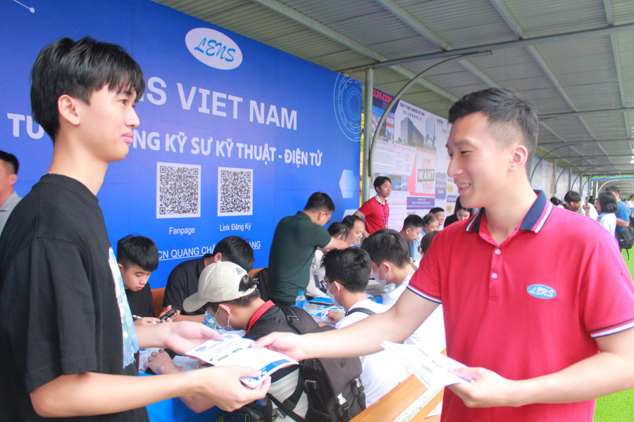 MM888 Việt Nam Tải App Trường MM888 bảo mật tuyệt đối Kỹ thuật Công nghiệp tham gia ngày hội việc làm ngay sau khi MM88dangnhap nhà cái World Cup 2026. img-9335.jpg