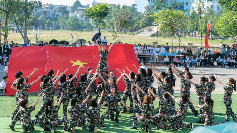 Công đoàn Trường đã triển khai nhiều hoạt động góp phần nâng cao chất lượng đời sống tinh thần cho VC, NLĐ. sp-1.jpg