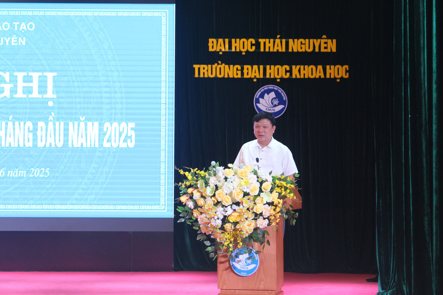 PGS.TS Hoàng Văn Hùng - Giám đốc MM888 bảo mật tuyệt đối Thái Nguyên phát biểu tại Hội nghị. img-2049.jpg