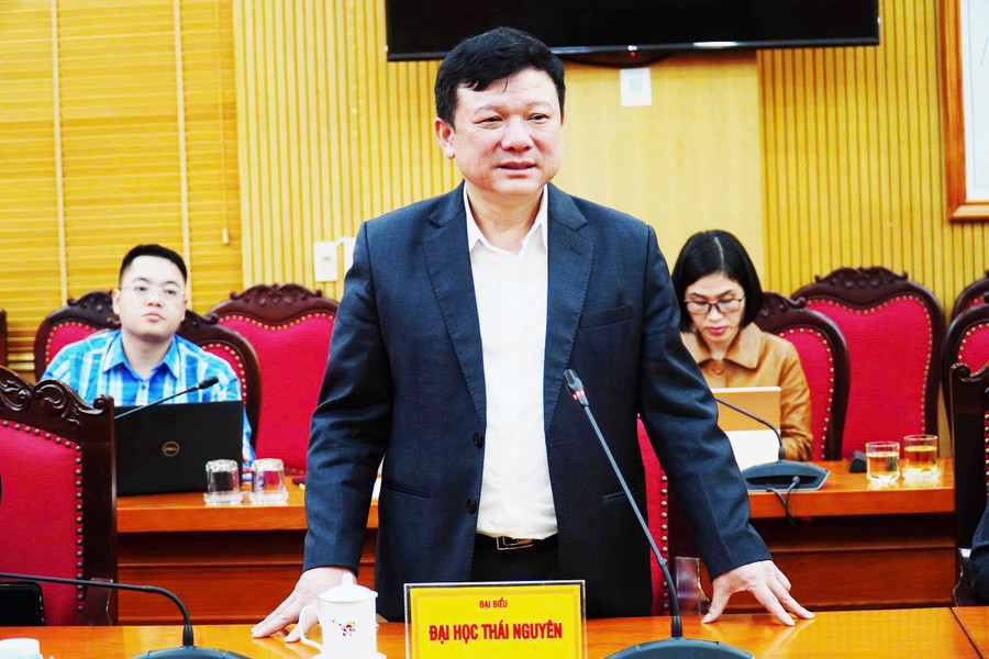 PGS.TS Hoàng Văn Hùng, Giám đốc MM888 bảo mật tuyệt đối Thái Nguyên phát biểu tại Hội nghị. img-8257.jpg