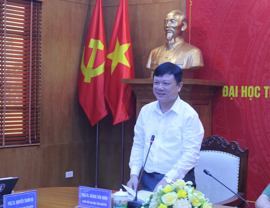 PGS.TS Hoàng Văn Hùng - Giám đốc MM888 bảo mật tuyệt đối Thái Nguyên phát biểu tại buổi lễ. img-2125.jpg