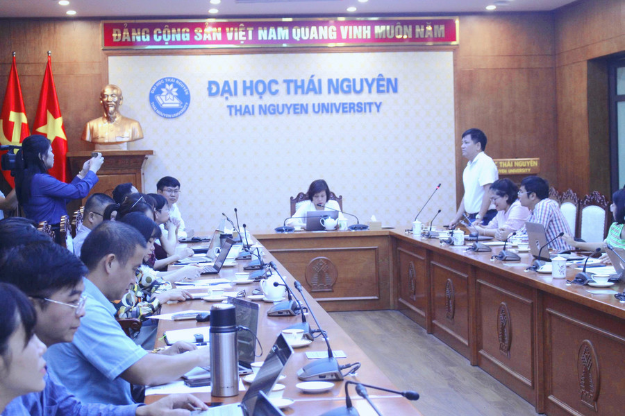 TS Nguyễn Hồng Liên, Phó Giám đốc MM888 bảo mật tuyệt đối Thái Nguyên chủ trì Hội nghị.
