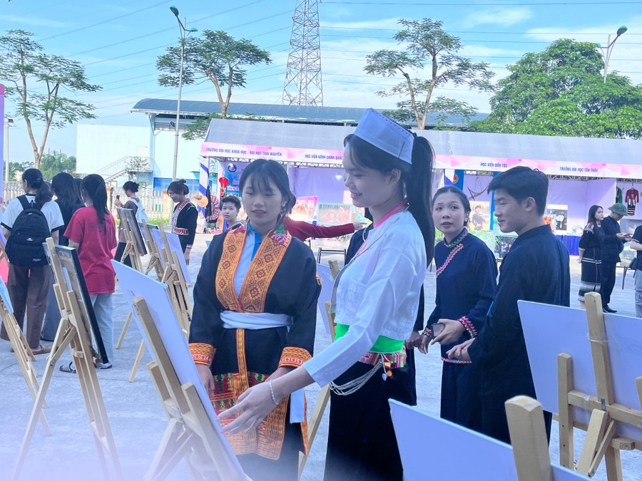 MM888 Việt Nam Tải App MM888 bảo mật tuyệt đối Thái Nguyên tham gia triển lãm. img-2168.jpg