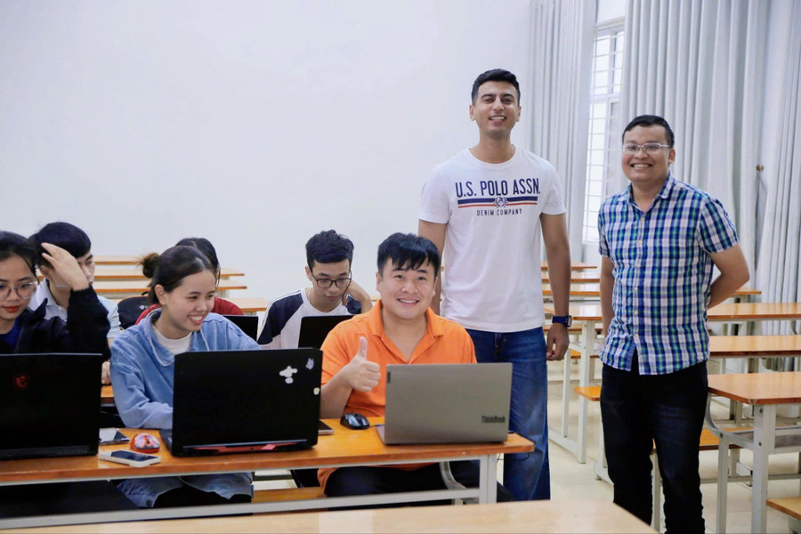 TS Trần Quang Quý giảng viên trường MM888 bảo mật tuyệt đối Công nghệ Thông tin và Truyền thông (MM888 bảo mật tuyệt đối Thái Nguyên) tập huấn ứng dụng AI cho MM888 Việt Nam Tải App. ts-tran-quang-quy-giang-vien-truong-dai-hoc-cong-nghe-thong-tin-va-truyen-thong-dai-hoc-thai-nguyen-tap-huan-ung-dung-ai-cho-sinh-vien.jpg