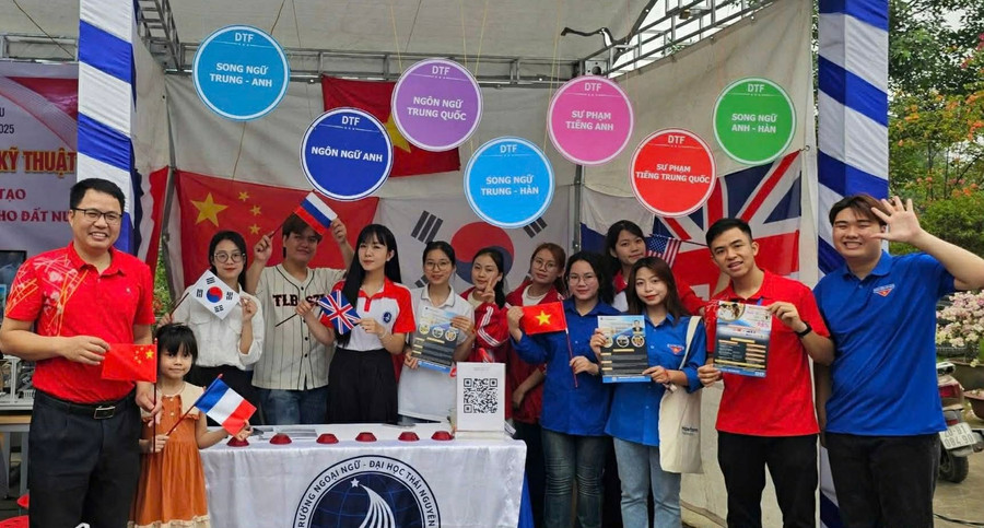 cong-tac-tuyen-sinh-duoc-day-manh.jpg