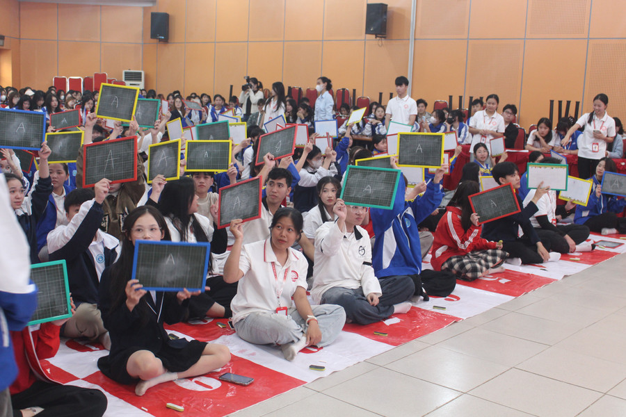 100 Đăng nhập vào MM886 Việt Nam tham gia cuộc thi “Rung chuông vàng tìm hiểu văn hóa Việt – Trung”.