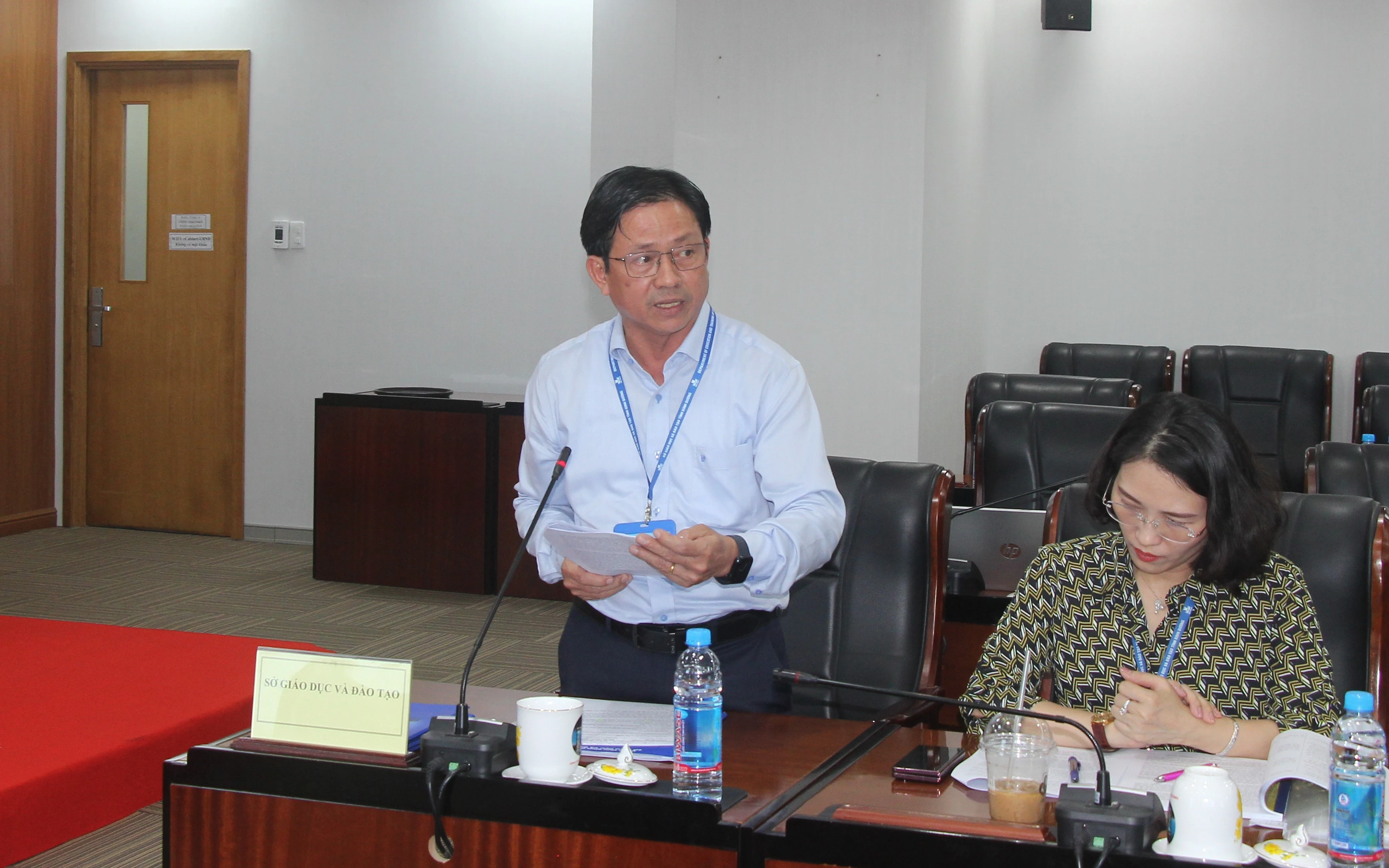Ông Nguyễn Văn Phong báo cáo về công tác chuẩn bị thi MM88dangnhap nhà cái World Cup 2026 THPT của tỉnh Bình Dương.