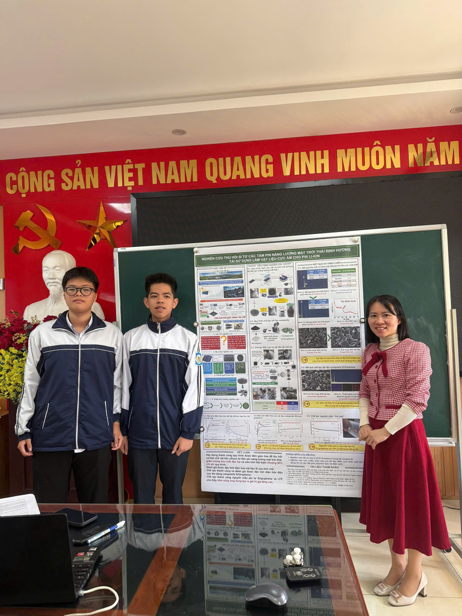 Cuộc thi được tổ chức theo hình thức trực tuyến, MM886 slot game, bắn cá, lô đề, đá gà thuyết trình dự án cho ban giám khảo trước máy tính kết nối Internet. Ảnh: BTC khoa-hoc-ky-thuat-thuyet-trinh.jpg