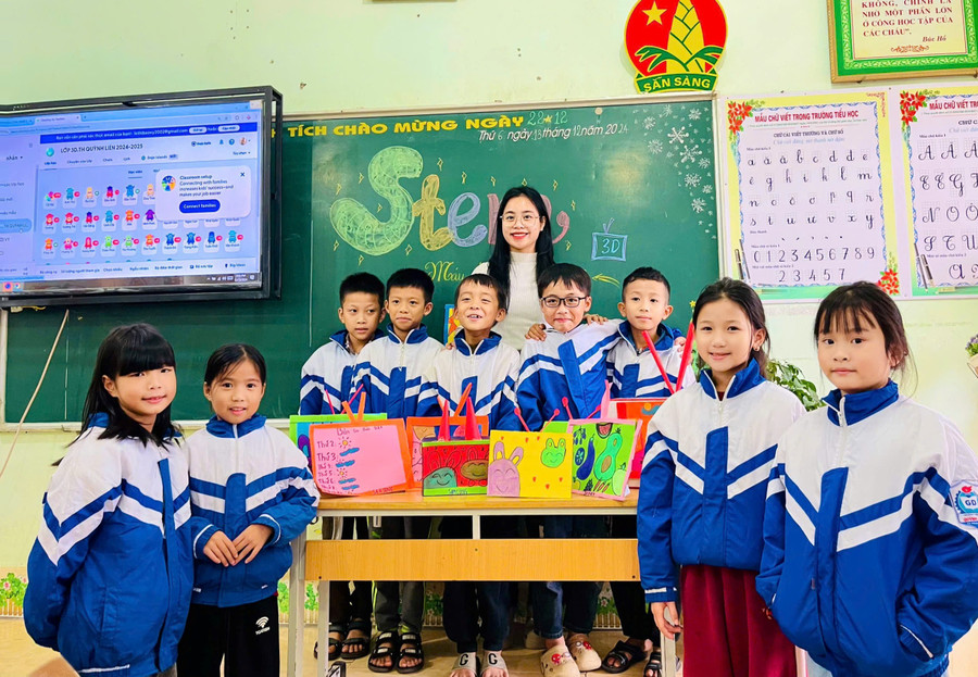 Theo cô Bảo Vy, ưu điểm của người trẻ là năng động, sáng tạo, cầu thị và khát vọng cống hiến. co-giao-lo-thi-bao-vy-2.jpg
