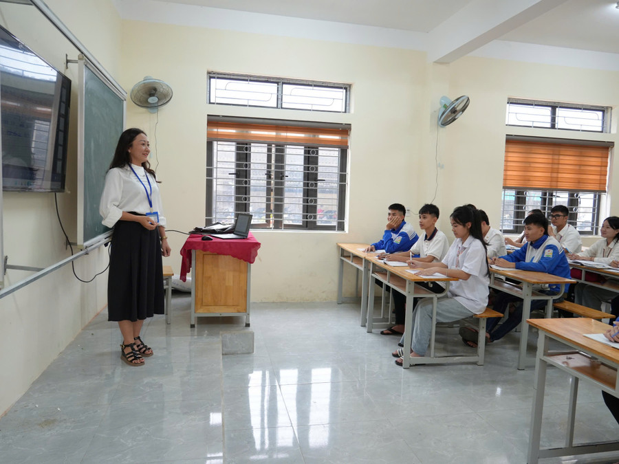 Giờ học của cô trò Trường THPT Tương Dương 1 (xã Tương Dương, Nghệ An). Ảnh: Hồ Lài truong-hoc-vung-cao-nghe-an-3.jpg