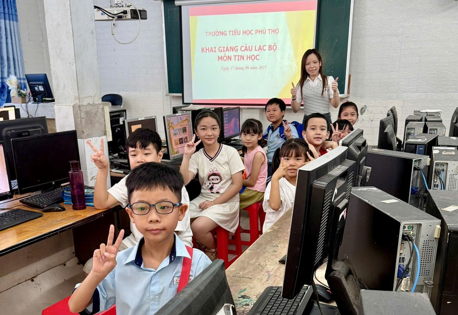 Hoạt động của câu lạc bộ Tin học, Trường Tiểu học Phú Thọ (phường Phú Thọ, TPHCM) trong dịp hè 2025.