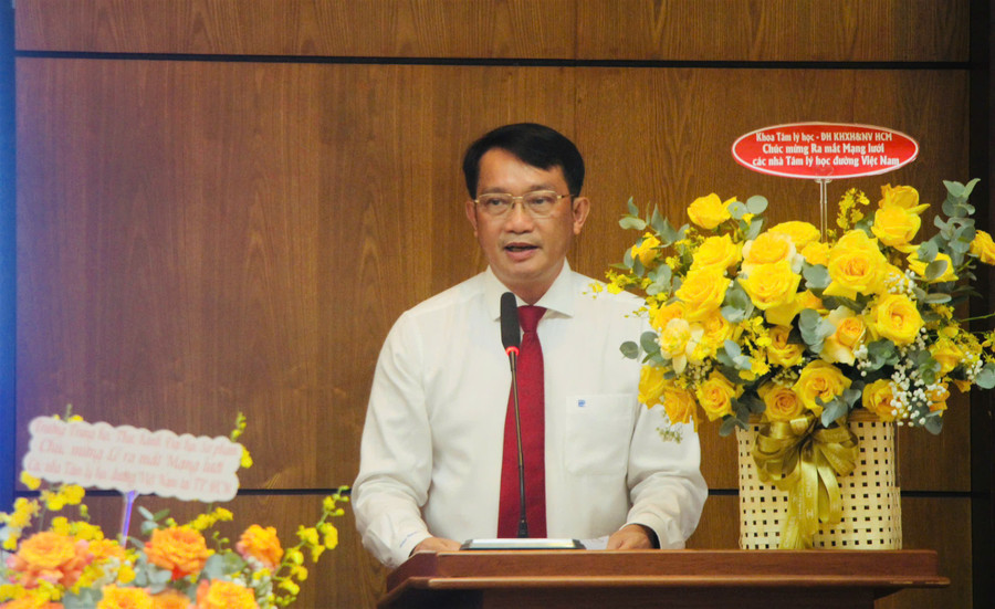 Ông Lê Thắng Lợi phát biểu tại buổi ra mắt. ra-mat-tu-van-tam-ly.jpg
