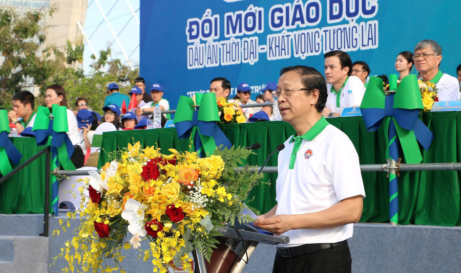 vi-vo-nam-xac-lap-ky-luc.jpg