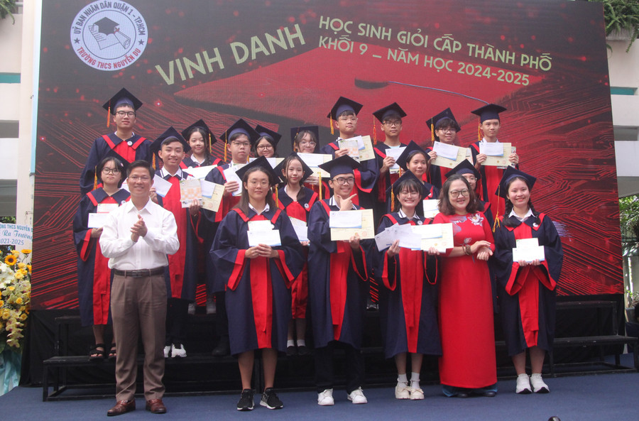 tri-an-va-truong-thanh-1.jpg
