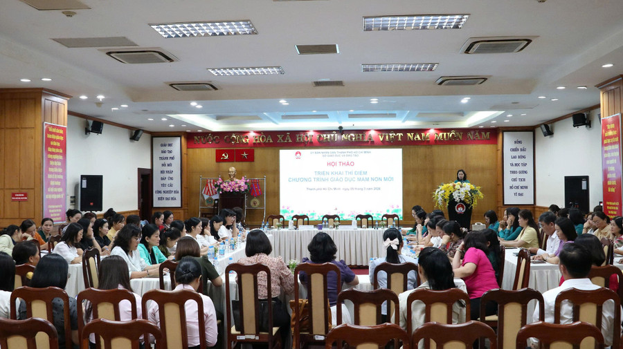 Hội thảo có hơn 200 cán bộ quản lý giáo dục trên địa bàn TPHCM tham dự. hoi-thao-mam-non-1.jpg
