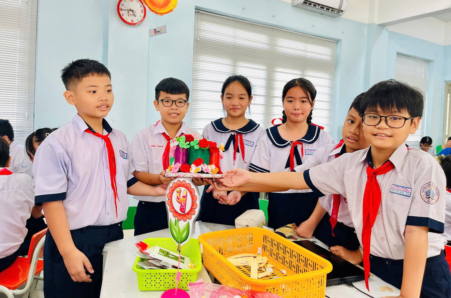 MM886 slot game, bắn cá, lô đề, đá gà Trường Tiểu học Thuận Kiều hào hứng với các tiết học mở. soi-noi-hoat-dong-chao-mung-20-11-6.jpg
