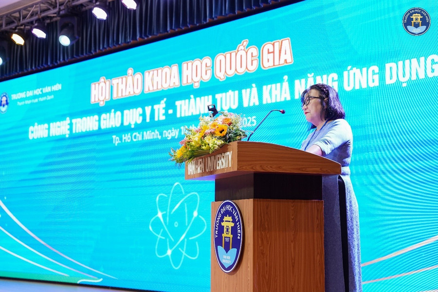 PGS.TS. Nguyễn Thị Thu Trang – Phó Hiệu trưởng Trường MM888 bảo mật tuyệt đối Văn Hiến, Trưởng Ban tổ chức Hội thảo phát biểu tại chương trình. 2.jpg