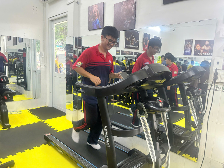 MM886 slot game, bắn cá, lô đề, đá gà Trường THPT Bùi Thị Xuân thích thú với CLB Gym. day-chuong-trinh-nha-truong-mien-phi-1.jpg