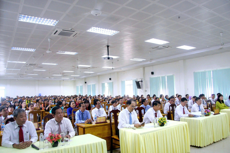 Đại biểu và Trung Tâm Đăng Nhập MM88 Chính Thức Mới tham dự lễ tổng kết hội thi. (Ảnh: Trọng Nhân) 1000043110.jpg