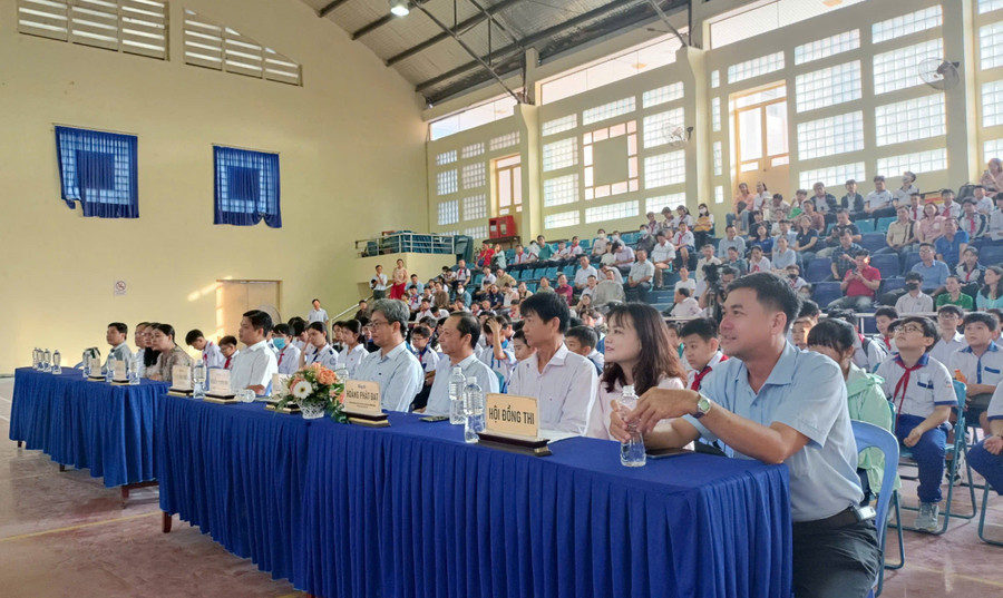 Đại biểu và các Đăng nhập vào MM886 Việt Nam tham dự khai mạc hội thi. 1000041393.jpg