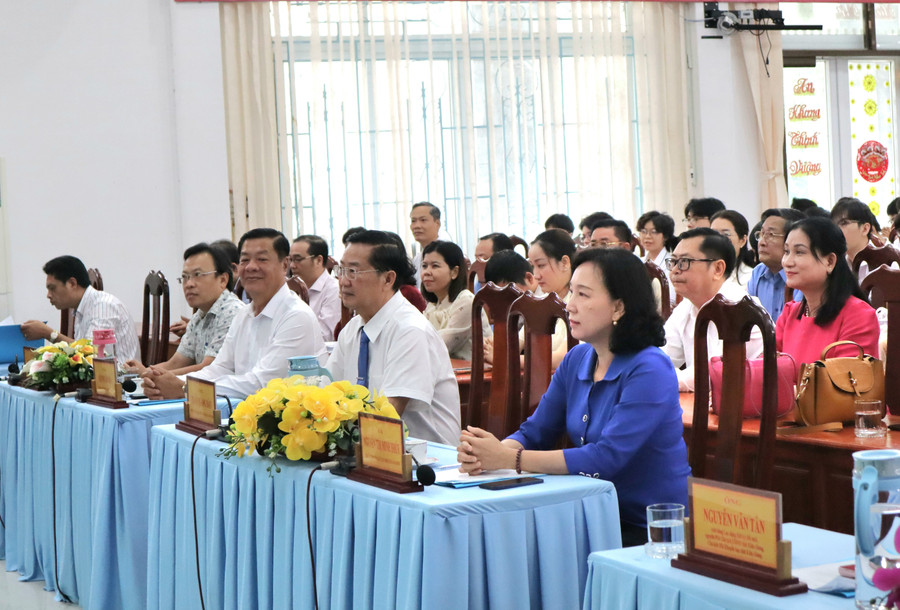 Đại biểu dự buổi họp mặt. img-1207.jpg