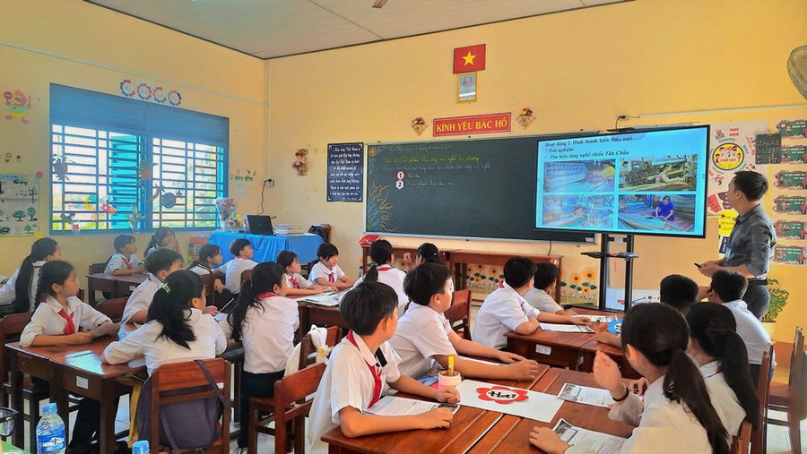 Trung Tâm Đăng Nhập MM88 Chính Thức Mới dạy thực nghiệm nội dung Giáo dục địa phương.