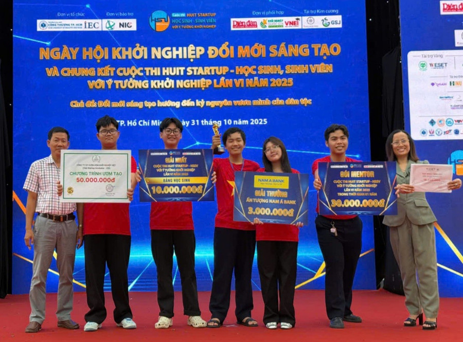 Nhóm MM886 slot game, bắn cá, lô đề, đá gà An Giang đạt giải Nhất tại Cuộc thi HUIT Startup năm 2025. 1000059623.jpg