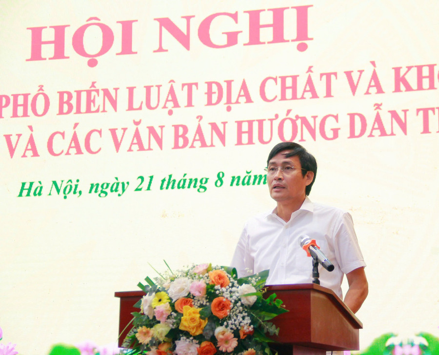 Thứ trưởng Bộ Nông nghiệp và Môi trường Trần Qúy Kiên. z6928627167860-07dc60d9298120aa371fd67cb1f1c4f6.jpg