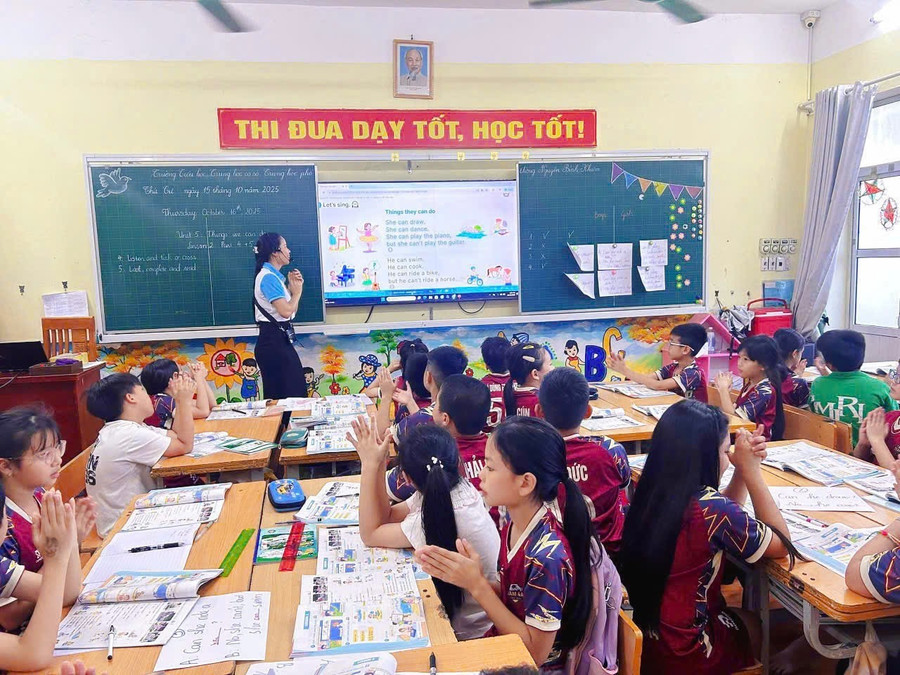 Trường liên cấp Nguyễn Bỉnh Khiêm nhiều hoạt động sôi nổi.